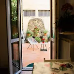 Santa Croce Garden Florenz